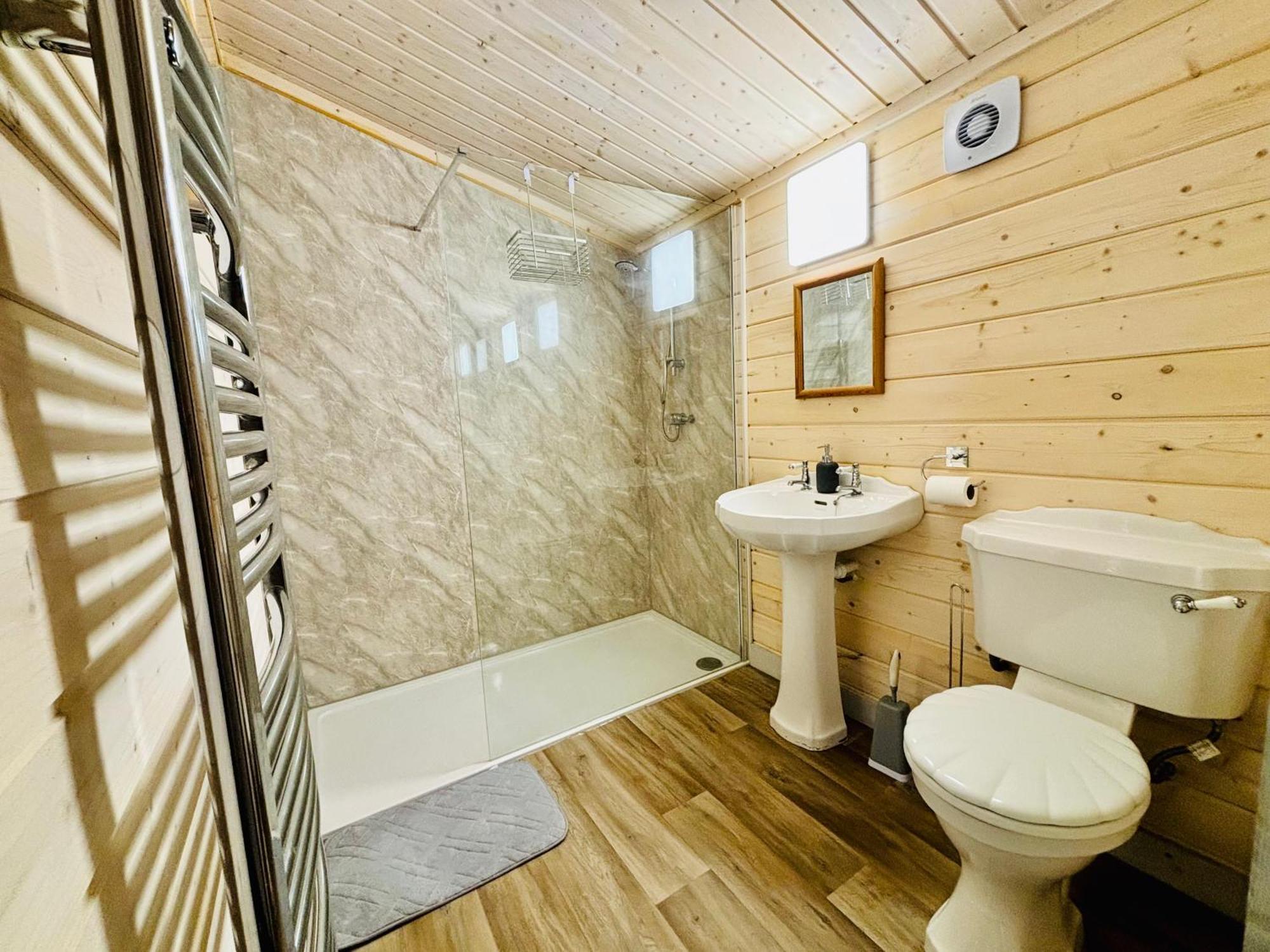 Hideaway Apartment Lytchett Matravers Екстериор снимка