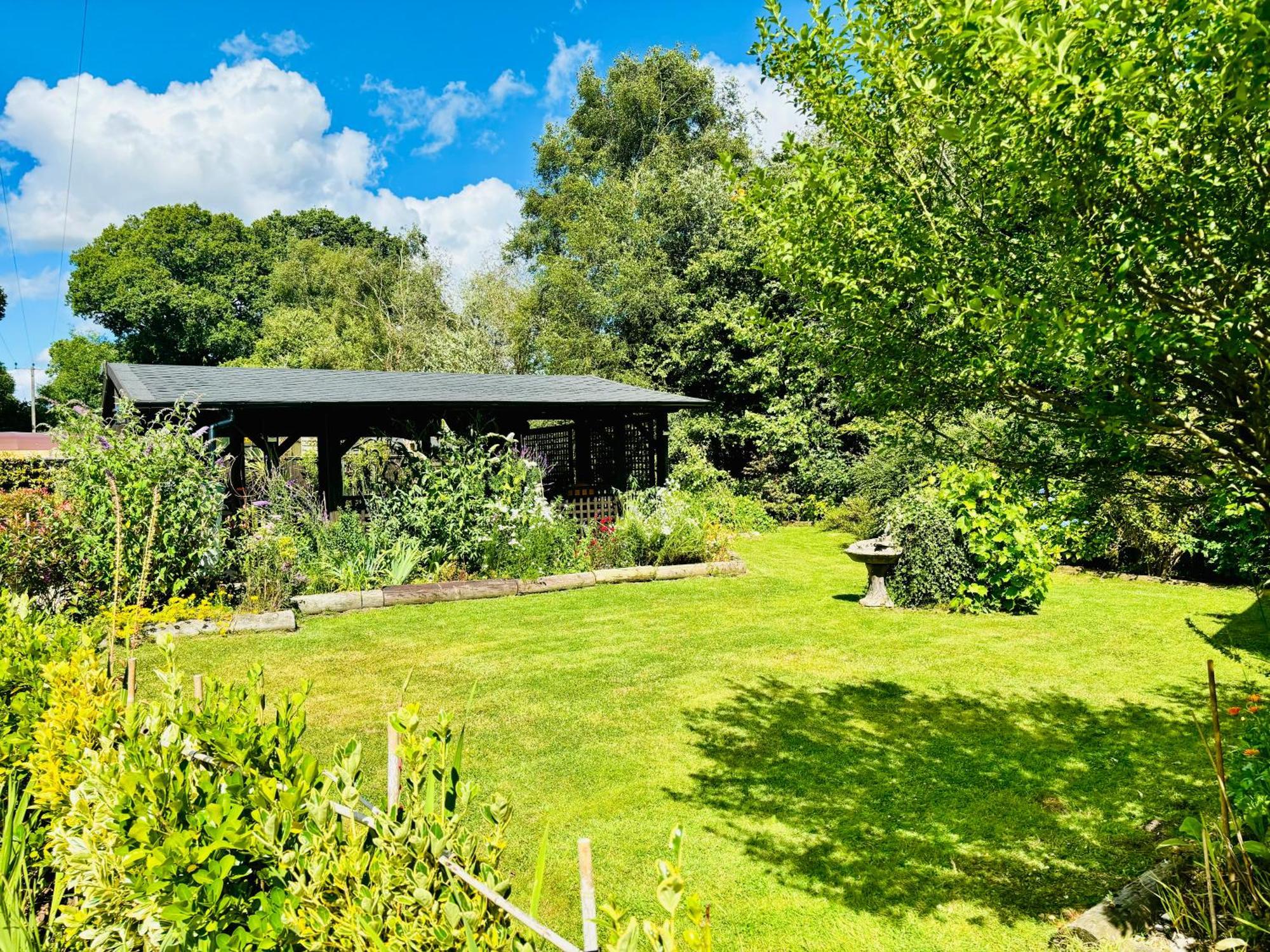 Hideaway Apartment Lytchett Matravers Екстериор снимка