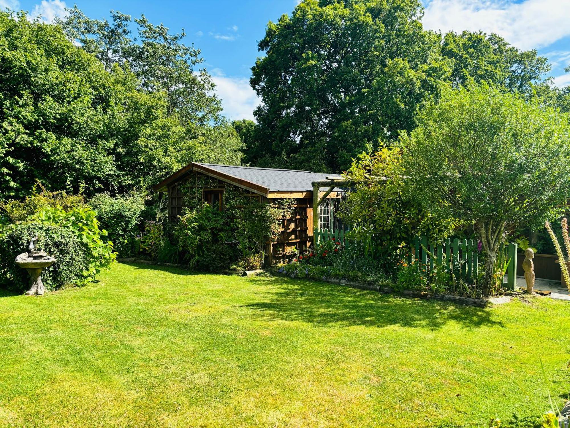 Hideaway Apartment Lytchett Matravers Екстериор снимка