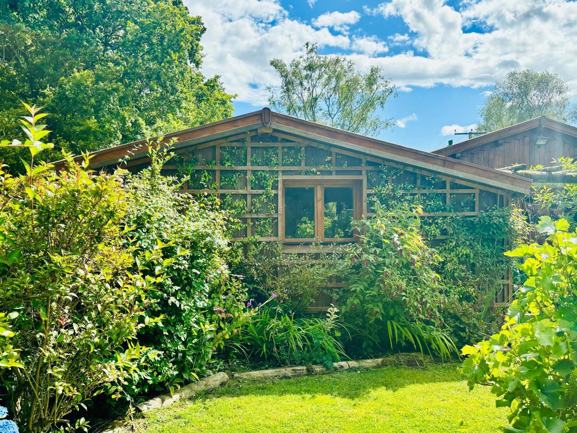 Hideaway Apartment Lytchett Matravers Екстериор снимка