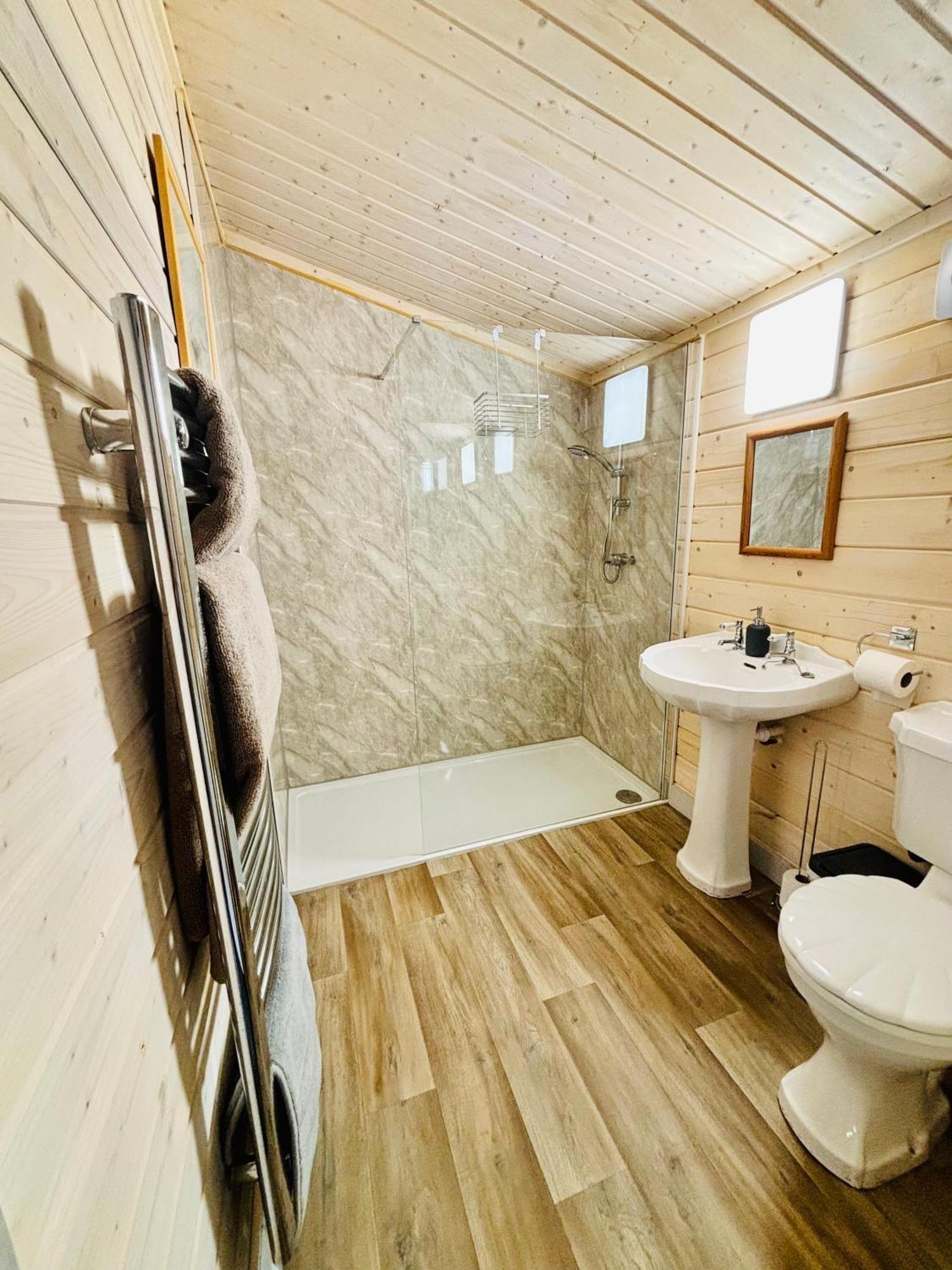 Hideaway Apartment Lytchett Matravers Екстериор снимка