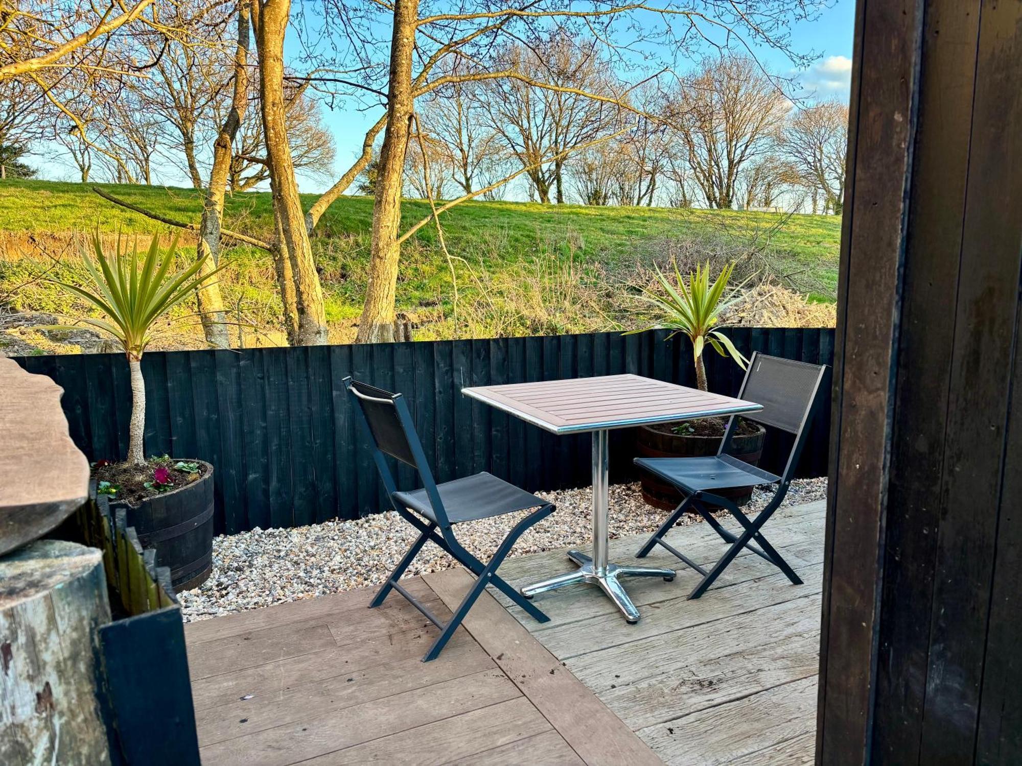 Hideaway Apartment Lytchett Matravers Екстериор снимка